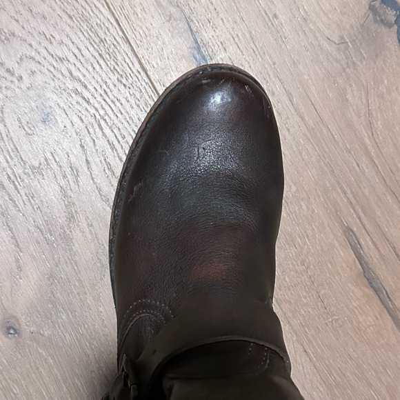 Frye Veronica Boot in brown distressed leather - Picture 3 of 8